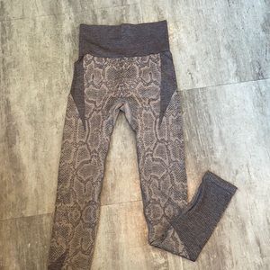 Varley thermal legging